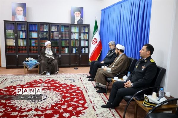 دیدار دریادار فرمانده دانشگاه علوم دریایی امام خمینی نوشهر با نماینده ولی فقیه