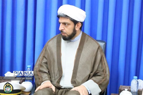 دیدار دریادار فرمانده دانشگاه علوم دریایی امام خمینی نوشهر با نماینده ولی فقیه