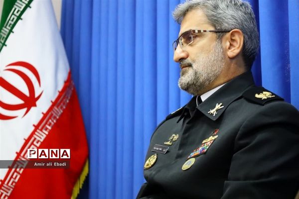 دیدار دریادار فرمانده دانشگاه علوم دریایی امام خمینی نوشهر با نماینده ولی فقیه