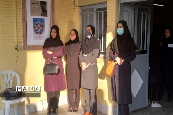 بازدید سرپرست اداره آموزش و پرورش قائمشهر از هنرستان شاهد