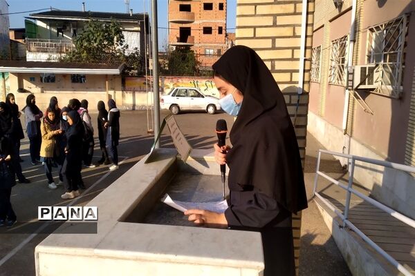 بازدید سرپرست اداره آموزش و پرورش قائمشهر از هنرستان شاهد