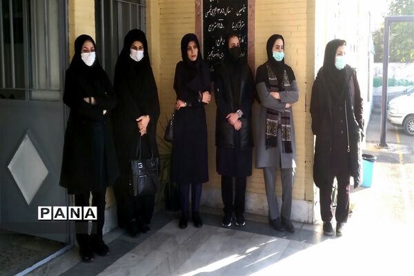 بازدید سرپرست اداره آموزش و پرورش قائمشهر از هنرستان شاهد