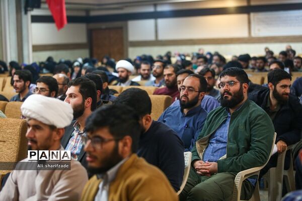 حضور علی بهادری جهرمی در همایش اتحادیه انجمن‌های اسلامی دانش‌آموزان