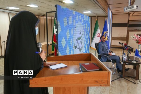 حضور علی بهادری جهرمی در همایش اتحادیه انجمن‌های اسلامی دانش‌آموزان
