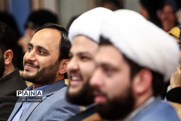 حضور علی بهادری جهرمی در همایش اتحادیه انجمن‌های اسلامی دانش‌آموزان