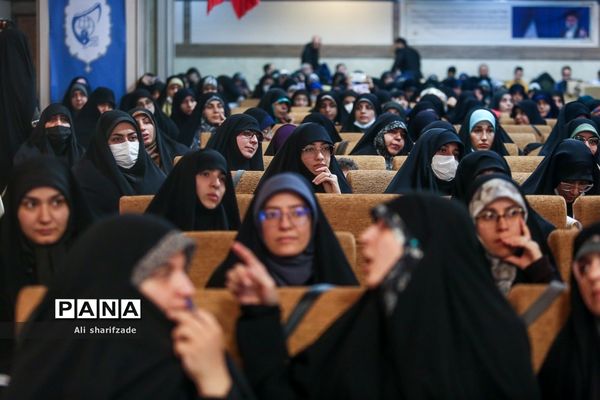 حضور علی بهادری جهرمی در همایش اتحادیه انجمن‌های اسلامی دانش‌آموزان