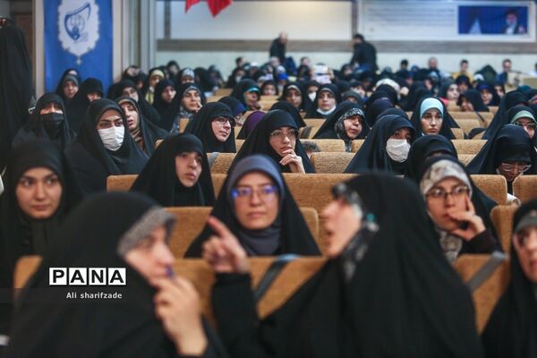 حضور علی بهادری جهرمی در همایش اتحادیه انجمن‌های اسلامی دانش‌آموزان