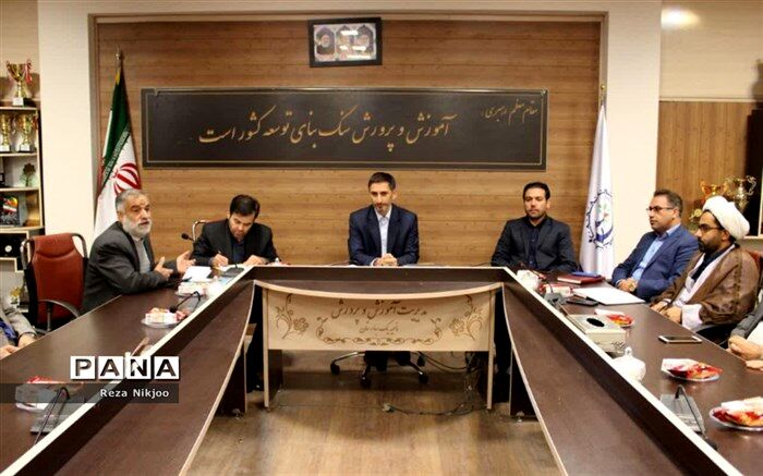 حضور مردم در تصمیم‌گیری، جامعه‌ای پاک و عاری از ناهنجاری، ایجاد ‌می‌کند