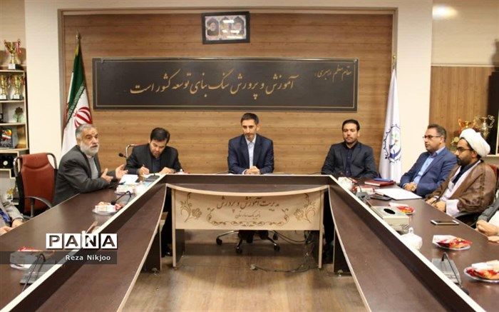 حضور مردم در تصمیم‌گیری، جامعه‌ای پاک و عاری از ناهنجاری، ایجاد ‌می‌کند