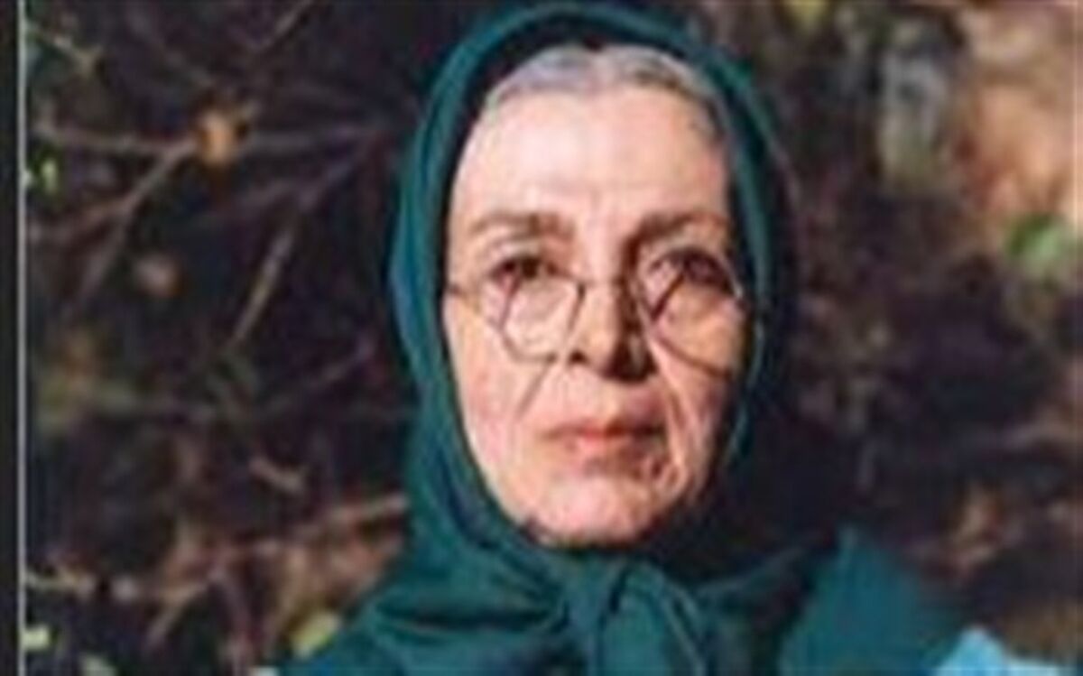 برگی از دفتر زندگی زنده‌یاد نیکو خردمند به موزه سینما اهدا شد