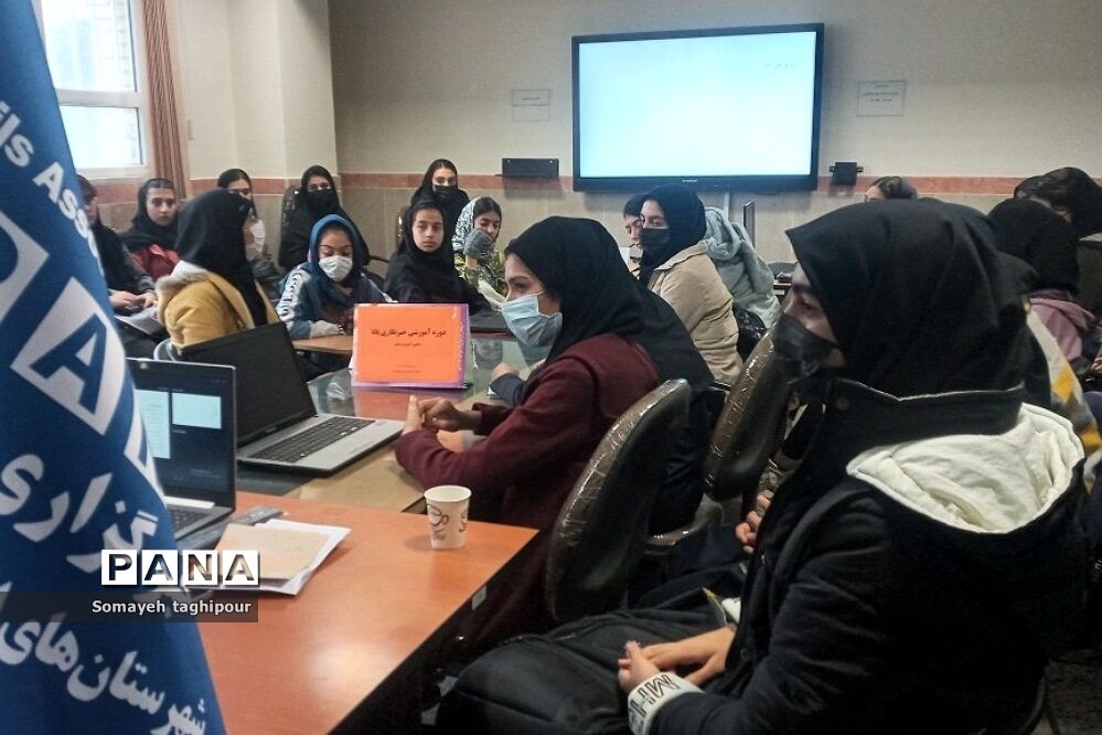 برگزاری دوره های آموزشی خبرنگاری پانا  در بهارستان دو