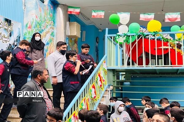 گرامیداشت یاد شهید‌حسین فهمیده با دل‌نوشته‌های دانش‌آموزان دبستان میر مطهری منطقه۱۳