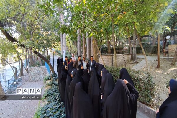 نشست صمیمی و اردوی تفریحی و تربیتی فرماندهان واحدهای بسیج دانش‌آموزی شهرستان رباط‌کریم و پرند در اردوگاه شهید‌باهنر
