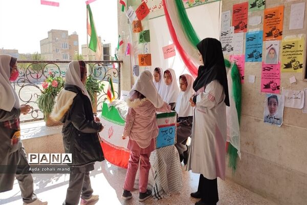 برگزاری انتخابات شورای دانش‌آموزی در مدرسه توفیق رباط‌کریم