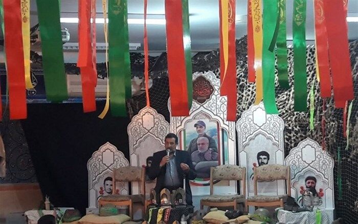 برگزاری مراسم «لاله‌های روشن» در دبیرستان استعدادهای درخشان میری قم