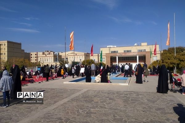 جش پرواز بادبادک‌ها در قم