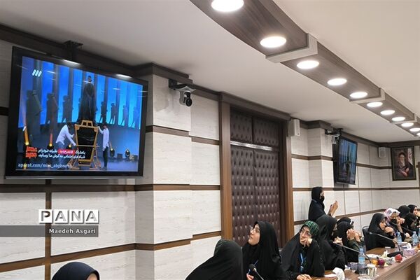 حضور منتخبان سازمان دانش‌آموزی قم در اردوی راهیان پیشرفت-1