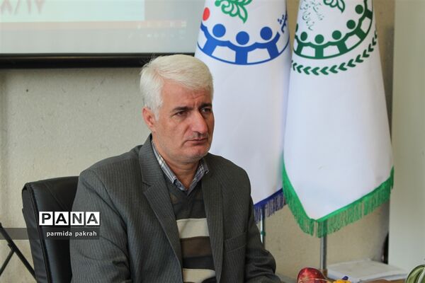 جلسه تدوین برنامه های راهبردی حوزه معاونت پرورشی در سازمان دانش آموزی کرمانشاه