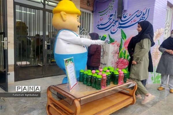 تقدیر از دانش‌آموزان دبیرستان مرضیه از سوی شرکت ملی گاز ایران