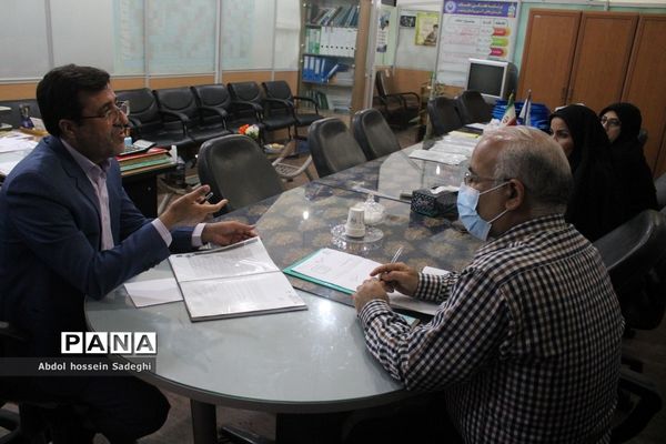 نشست هم‌اندیشی  رئیس اداره سلامت و تندرستی آموزش و پرورش استان بوشهر با مدیر سازمان دانش‌آموزی استان