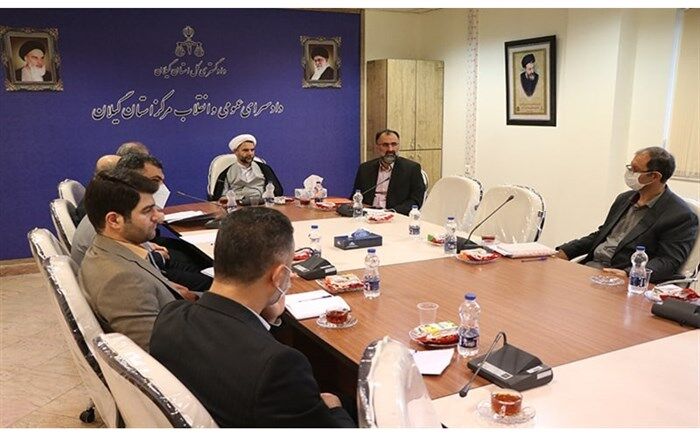 کسانی که با تعطیلی کارخانه‌ها موجب مهاجرت به شهرهای بزرگ شده‌اند، پاسخگو باشند