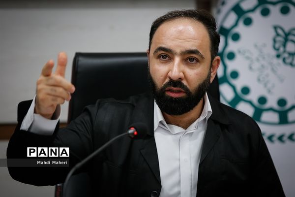 پنجمین نشست اداری قائم مقام سازمان دانش‌آموزی با کارکنان سازمان دانش‌آموزی مرکز