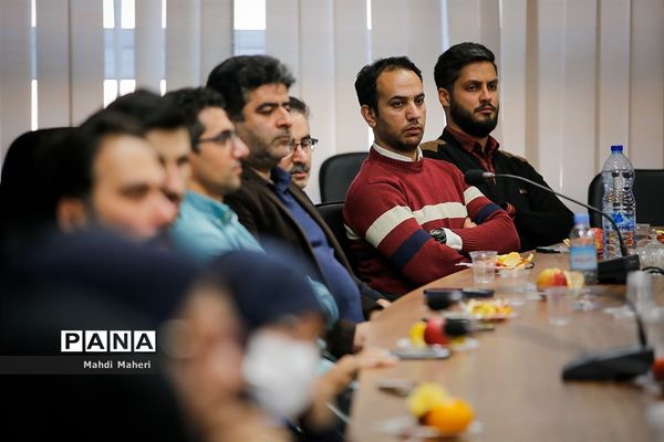 پنجمین نشست اداری قائم مقام سازمان دانش‌آموزی با کارکنان سازمان دانش‌آموزی مرکز