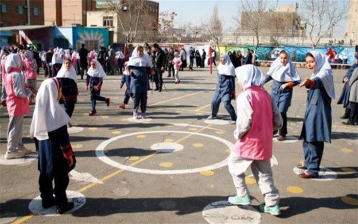 ایجاد تعاملات اجتماعی و همدلی با سایر دانش‌آموزان در راستای توجه به زنگ ورزش در مدارس
