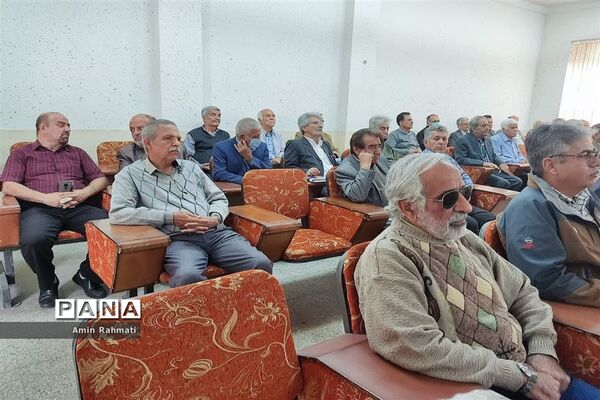 برگزاری مراسم گردهمایی فارغ‌التحصیلان و اساتید هنرستان ماندگار نمونه دولتی طالقانی شیراز