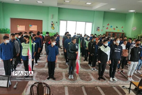 برگزاری جلسه بصیرتی پدافند غیرعامل‌ در مدرسه امام حسین(ع) رودهن