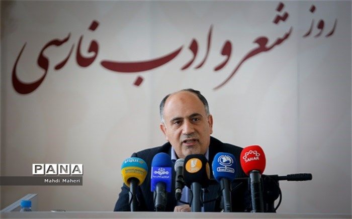 الگویی نظیر آیت‌الله مرعشی باید به زبانی همه فهم، برای نسل‌های آتی معرفی شود