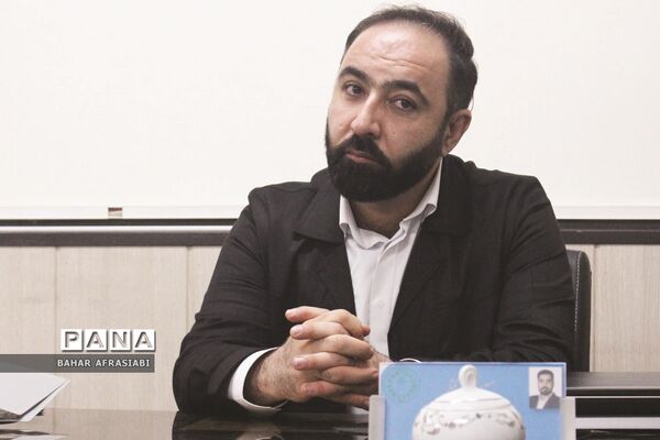 نشست صمیمی قائم مقام سازمان دانش‌آموزی با اعضای سازمان دانش‌آموزی شهرستان‌های استان تهران
