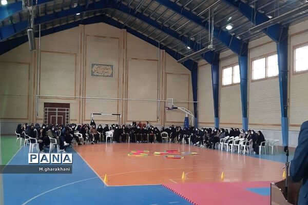 برگزاری المپیاد ورزشی درون مدرسه‌ای در دبیرستان مکتبی شهرستان بن