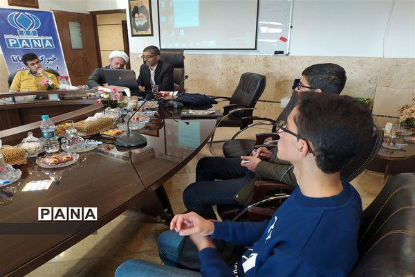 برگزاری جلسه مدیر سازمان دانش‌آموزی استان اصفهان با خبرنگاران خبرگزاری پانای شهرستان خمینی شهر