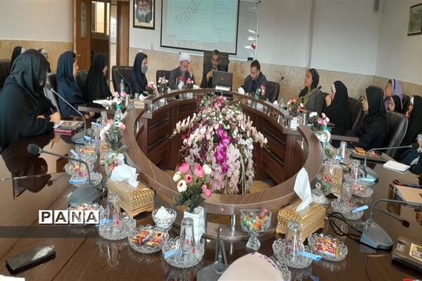 برگزاری جلسه مدیر سازمان دانش‌آموزی استان اصفهان با خبرنگاران خبرگزاری پانای شهرستان خمینی شهر