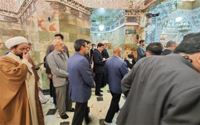 مخبر به دیدار مراجع عظام تقلید رفت‌
