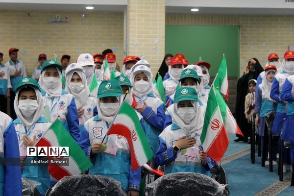افتتاح طرح سفیران سلامت دانش‌آموزی در مدرسه شهید فخری‌زاده قم