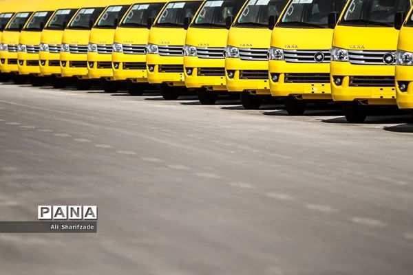 آیین واگذاری ۵۰۰ دستگاه اتوبوس شهری و ۵۰ بیل مکانیکی