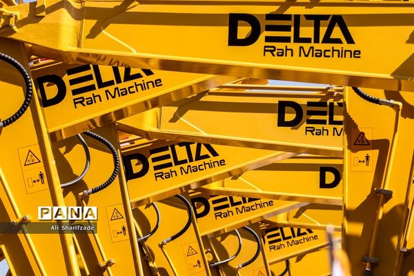 آیین واگذاری ۵۰۰ دستگاه اتوبوس شهری و ۵۰ بیل مکانیکی