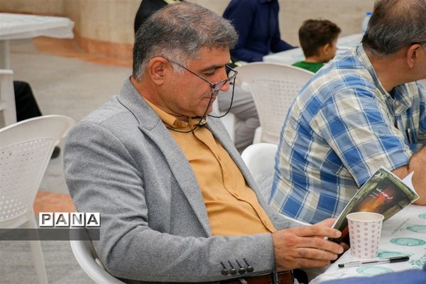 گردهمایی ناشران، نویسندگان، شاعران، فعالان کتابخانه‌ها در امیدیه