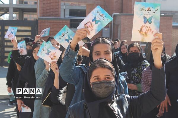 برگزاری مسابقه کتابخوانی در هنرستان سیمای ایمان بهارستان‌ دو