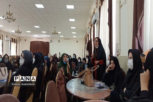 جلسه اداره سلامت و بهداشت اداره کل آموزش و پرورش فارس با مدیران  مدارس و مراقبان بهداشت‌ آباده
