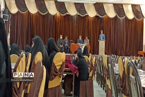 جلسه اداره سلامت و بهداشت اداره کل آموزش و پرورش فارس با مدیران  مدارس و مراقبان بهداشت‌ آباده
