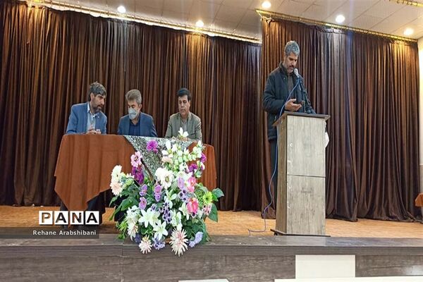 جلسه اداره سلامت و بهداشت اداره کل آموزش و پرورش فارس با مدیران  مدارس و مراقبان بهداشت‌ آباده