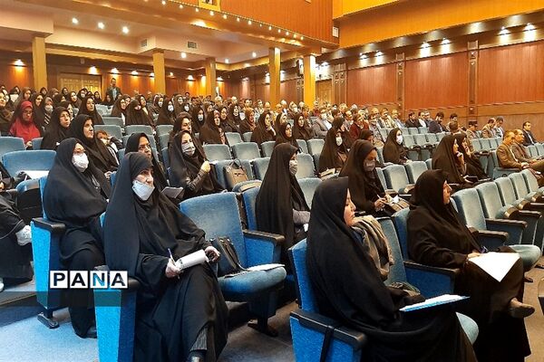 اولین نشست سراسری مدیران مدارس ناحیه۶ مشهد