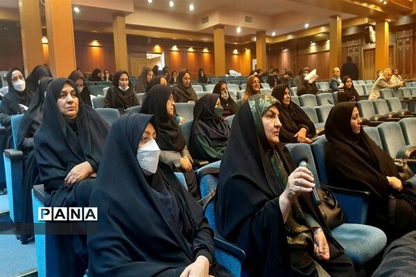 اولین نشست سراسری مدیران مدارس ناحیه۶ مشهد