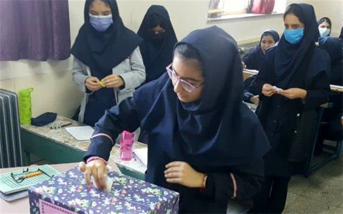 برگزاری انتخابات شورای دانش‌آموزی درآموزشگاه الزهرا(س) اسلامشهر /فیلم