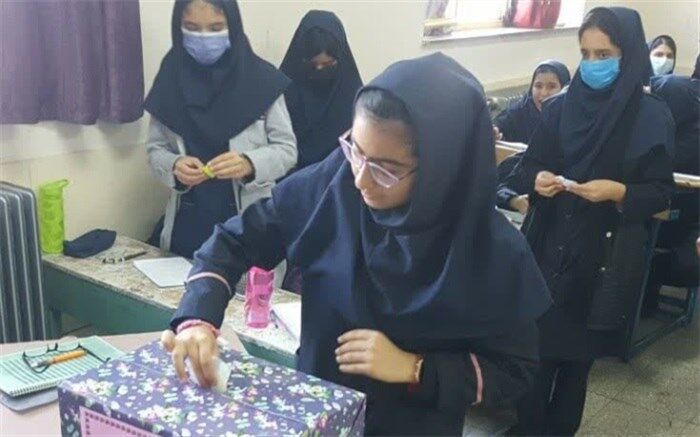 برگزاری انتخابات شورای دانش‌آموزی درآموزشگاه الزهرا(س) اسلامشهر /فیلم