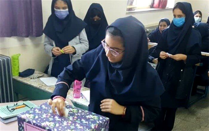برگزاری انتخابات شورای دانش‌آموزی درآموزشگاه الزهرا(س) اسلامشهر /فیلم