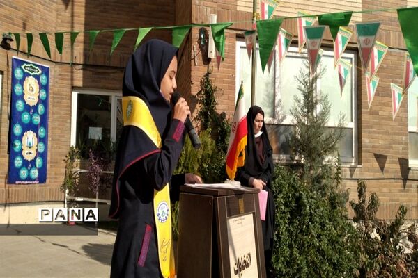 برگزاری انتخابات شورای دانش‌آموزی درآموزشگاه شهید‌زارع ناحیه ۳ کرج